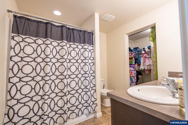1006 S View Dr, Molalla, OR 97038