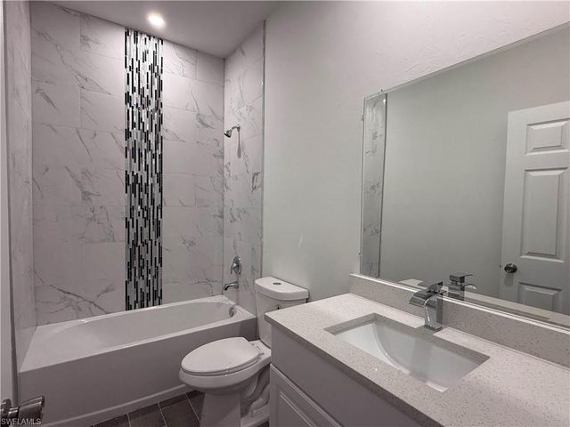 317-319 Ichabod AVE, Lehigh Acres, FL 33973