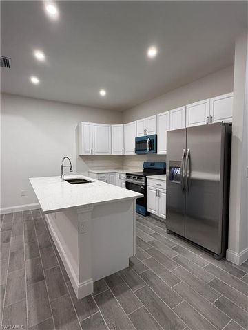 317-319 Ichabod AVE, Lehigh Acres, FL 33973