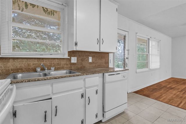 106 NOTTINGHAM Court, Montgomery, AL 36109