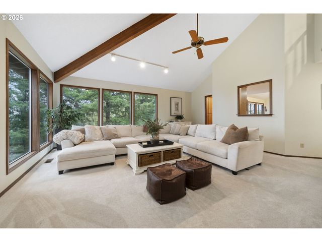 19629 DERBY Ct, West Linn, OR 97068