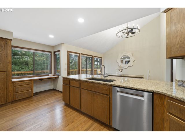 19629 DERBY Ct, West Linn, OR 97068