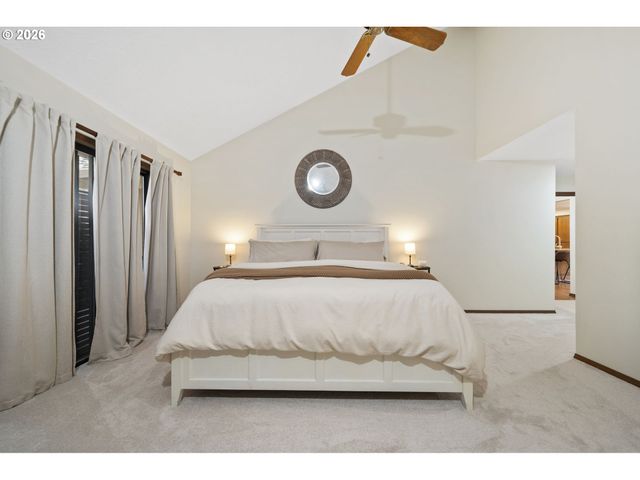 19629 DERBY Ct, West Linn, OR 97068