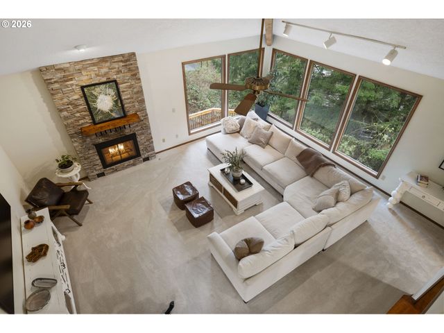 19629 DERBY Ct, West Linn, OR 97068