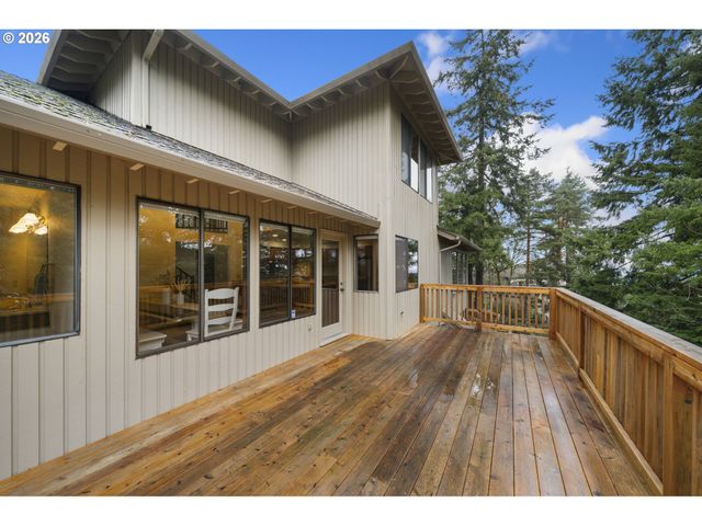 19629 DERBY Ct, West Linn, OR 97068