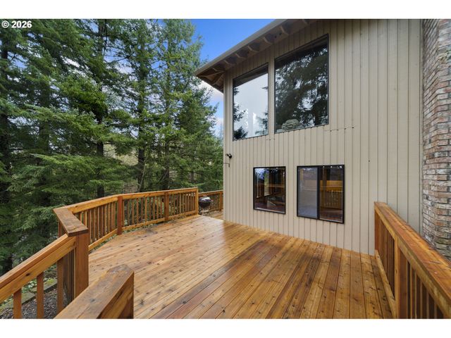 19629 DERBY Ct, West Linn, OR 97068