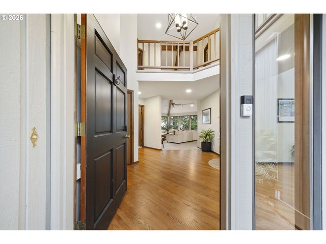 19629 DERBY Ct, West Linn, OR 97068