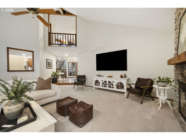 19629 DERBY Ct, West Linn, OR 97068