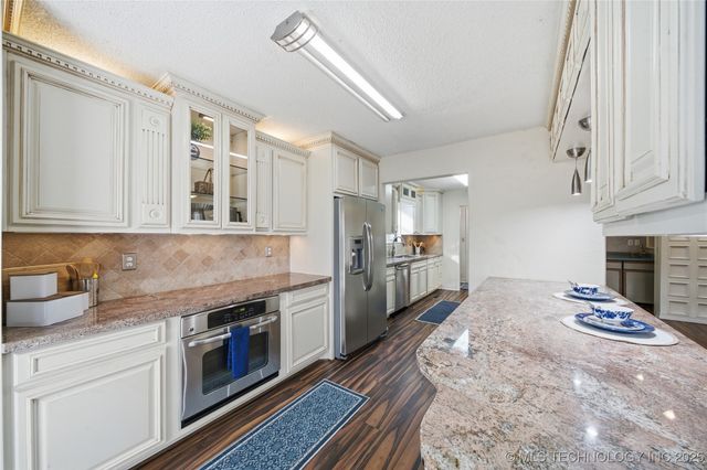 138 W M Street, Jenks, OK 74037