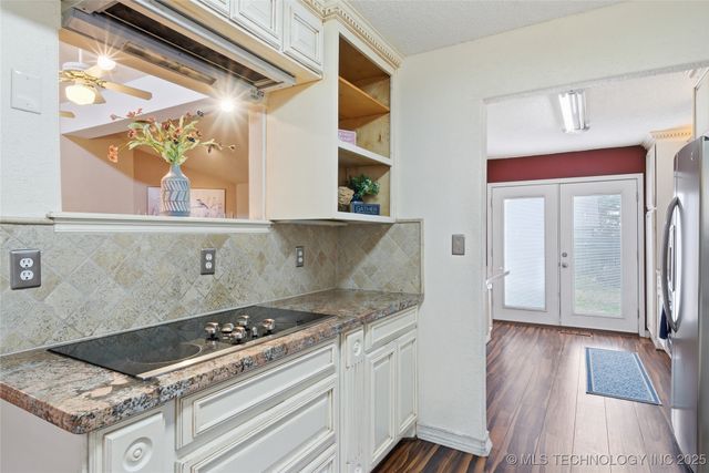 138 W M Street, Jenks, OK 74037