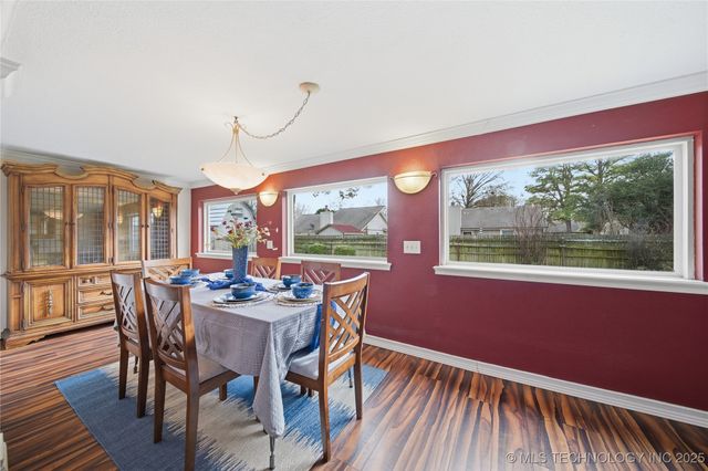 138 W M Street, Jenks, OK 74037