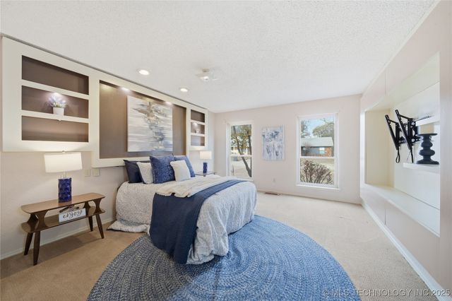 138 W M Street, Jenks, OK 74037