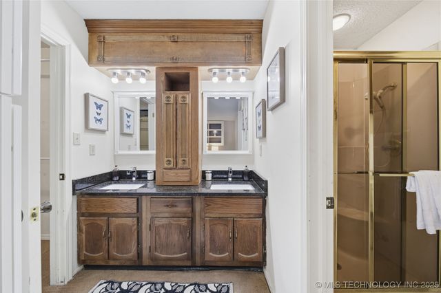 138 W M Street, Jenks, OK 74037