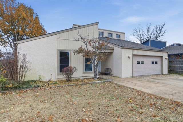 138 W M Street, Jenks, OK 74037