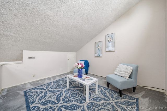 138 W M Street, Jenks, OK 74037