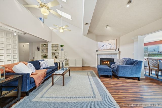 138 W M Street, Jenks, OK 74037