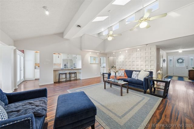 138 W M Street, Jenks, OK 74037