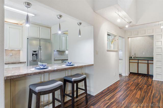 138 W M Street, Jenks, OK 74037