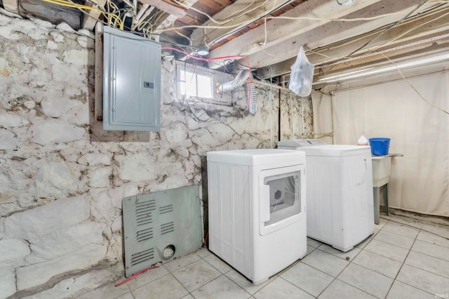 433 Freeman Street, Kendallville, IN 46755