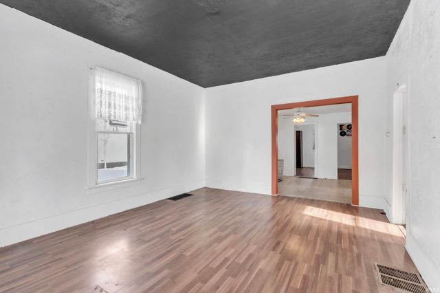 433 Freeman Street, Kendallville, IN 46755