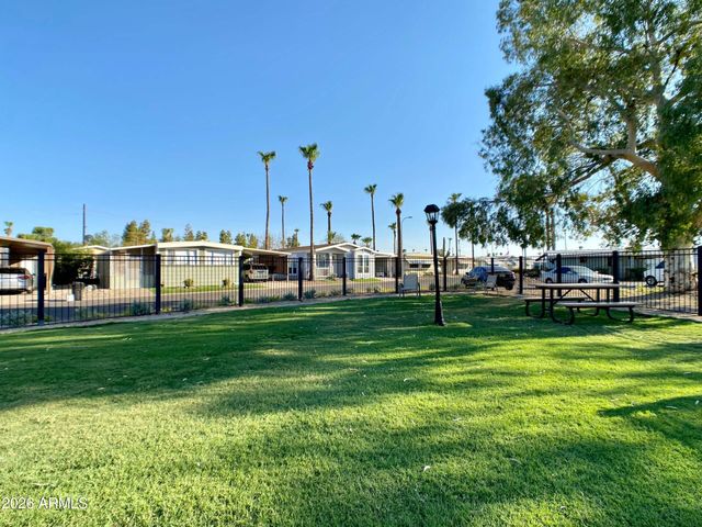 2727 E UNVERSITY Drive 106, Tempe, AZ 85281