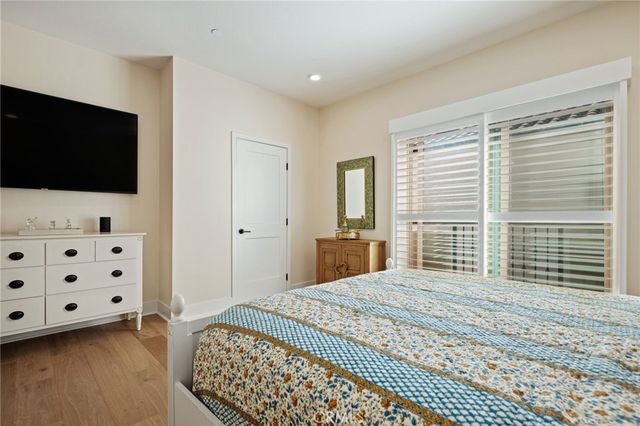 44 Coronado Street 202, Ventura, CA 93001