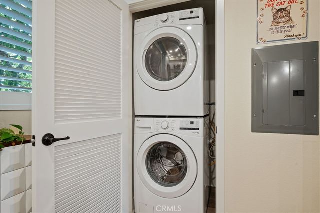 44 Coronado Street 202, Ventura, CA 93001