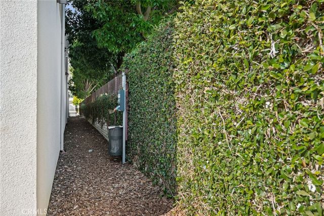 44 Coronado Street 202, Ventura, CA 93001