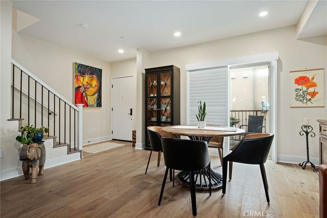 44 Coronado Street 202, Ventura, CA 93001