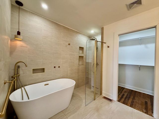 1038 Davis Road, Hamilton, OH 45013