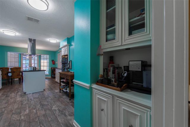 1450 Trace Drive, Houston, TX 77077