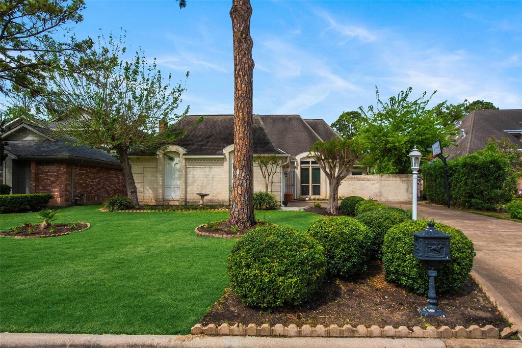 1450 Trace Drive, Houston, TX 77077