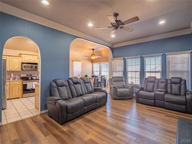 403 Oklahoma, Mcalester, OK 74501