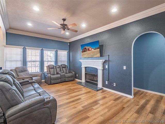 403 Oklahoma, Mcalester, OK 74501