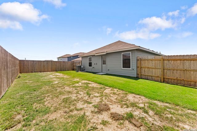 1022 Bold Run, Seguin, TX 78155