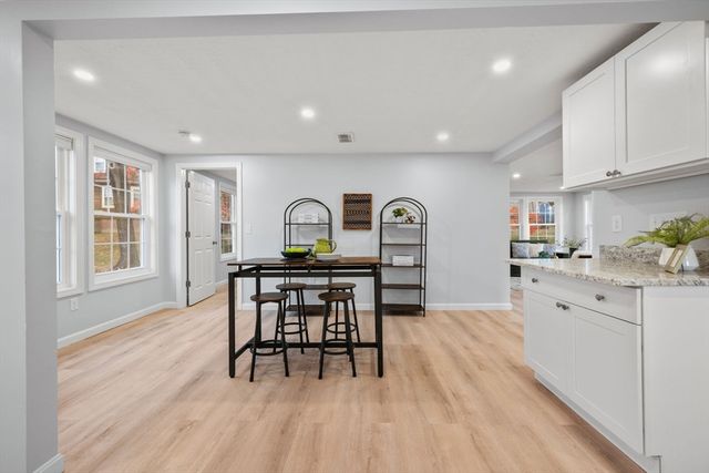 29 Broad Street, Plainville, MA 02762