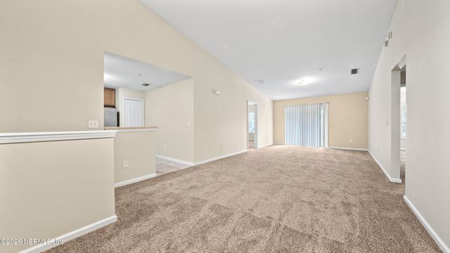 7064 DEER LODGE Circle 106, Jacksonville, FL 32256