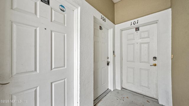 7064 DEER LODGE Circle 106, Jacksonville, FL 32256