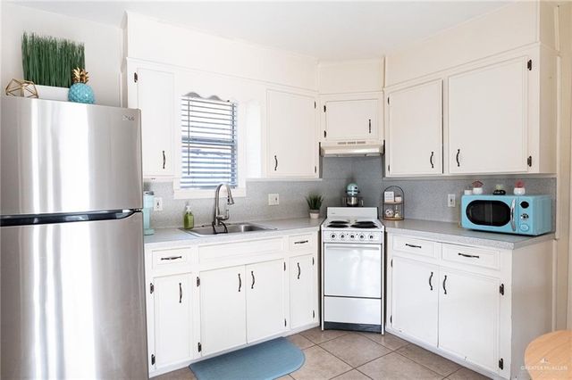 2405 Lazy Lake Drive, Harlingen, TX 78550