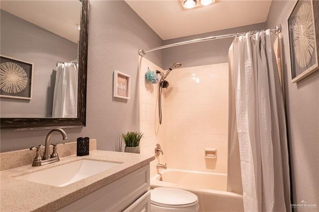 2405 Lazy Lake Drive, Harlingen, TX 78550