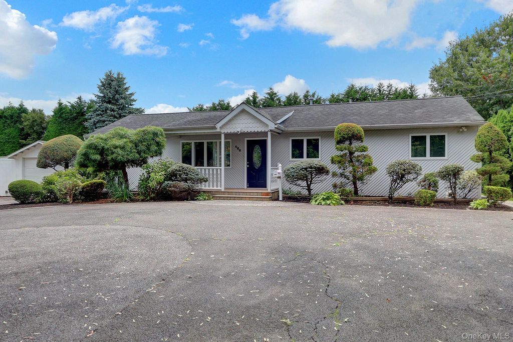 466 W 4th Street, West Islip, NY 11795 — photo 3