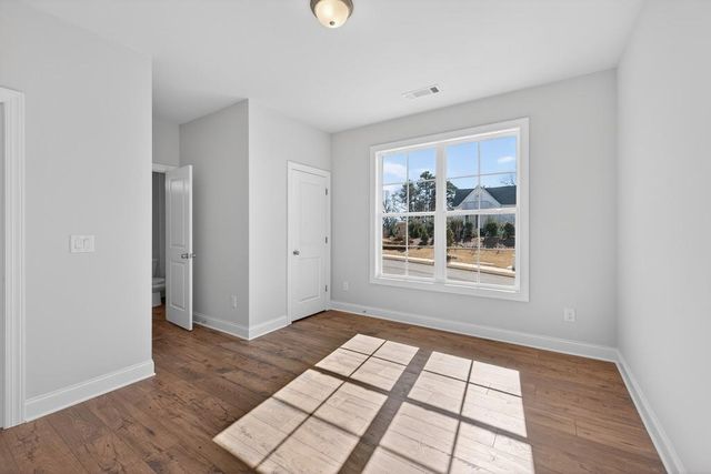 5550 Spring Street, Flowery Branch, GA 30542