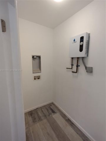 300 S Biscayne River Dr, Miami, FL 33169