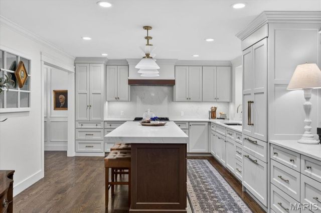 933 Baintree Lane, Ballwin, MO 63011
