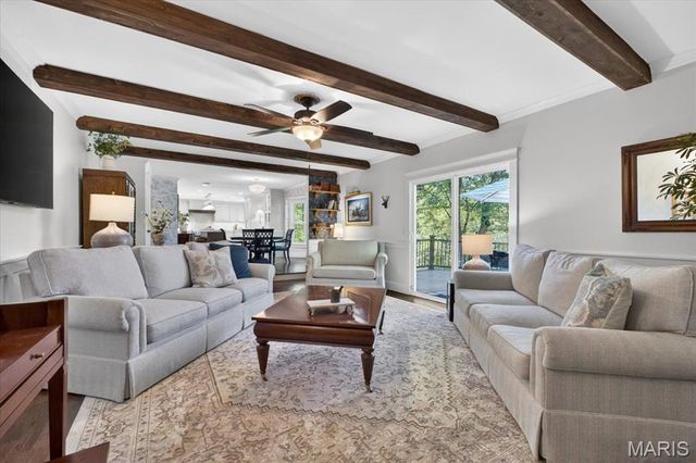 933 Baintree Lane, Ballwin, MO 63011
