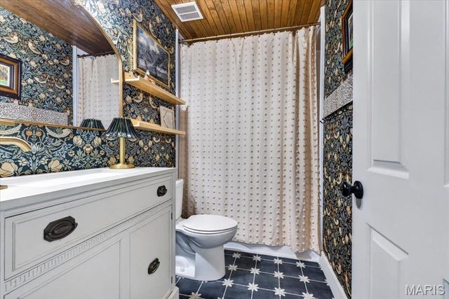 933 Baintree Lane, Ballwin, MO 63011