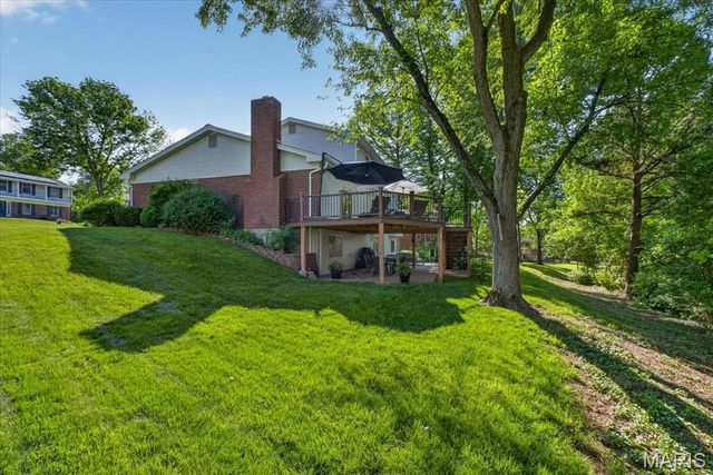 933 Baintree Lane, Ballwin, MO 63011