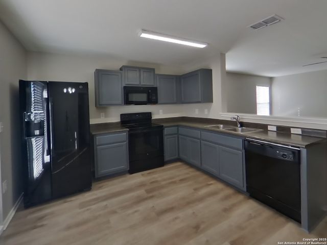 6323 Cougar, San Antonio, TX 78242