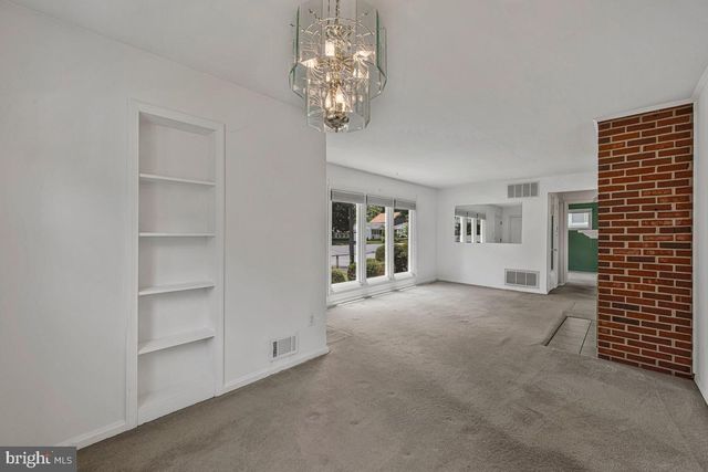 9410 SHERIDAN ST, Lanham, MD 20706