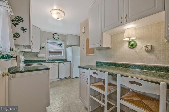 9410 SHERIDAN ST, Lanham, MD 20706